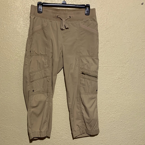 Light Tan Capris Pants 8 Medium Stretch Pull On Pockets Unknown Brand - Picture 1 of 12